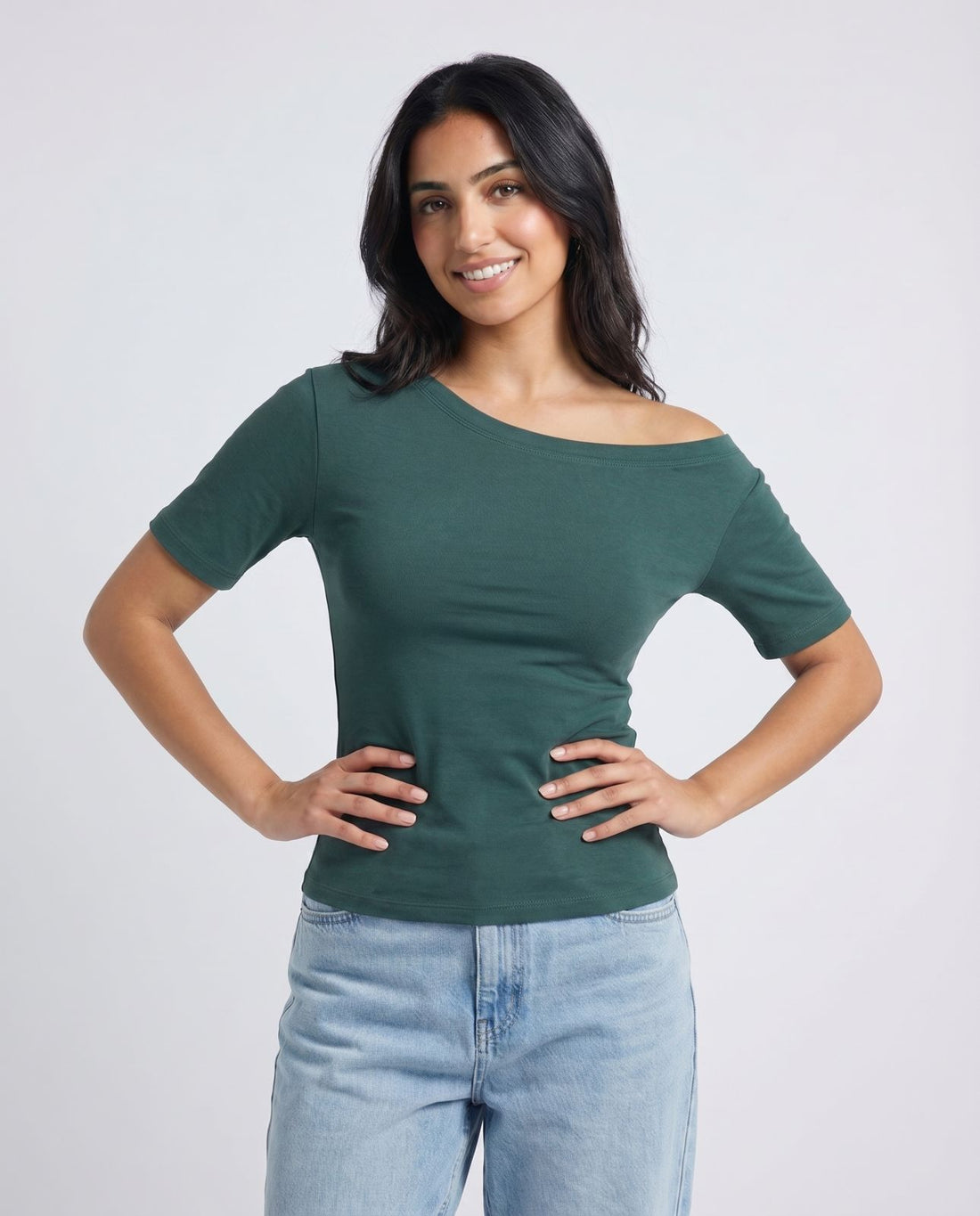 Off-Shoulder Tee Olive