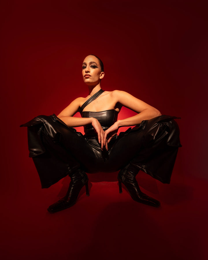 Sizzling Leather Cargo Black